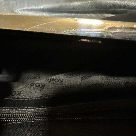 MICHAEL KORS WOMEN’S TILDA SAFFIANO LEATHER MEDIUM TOTE BLACK Used with … - Picture 12 of 16